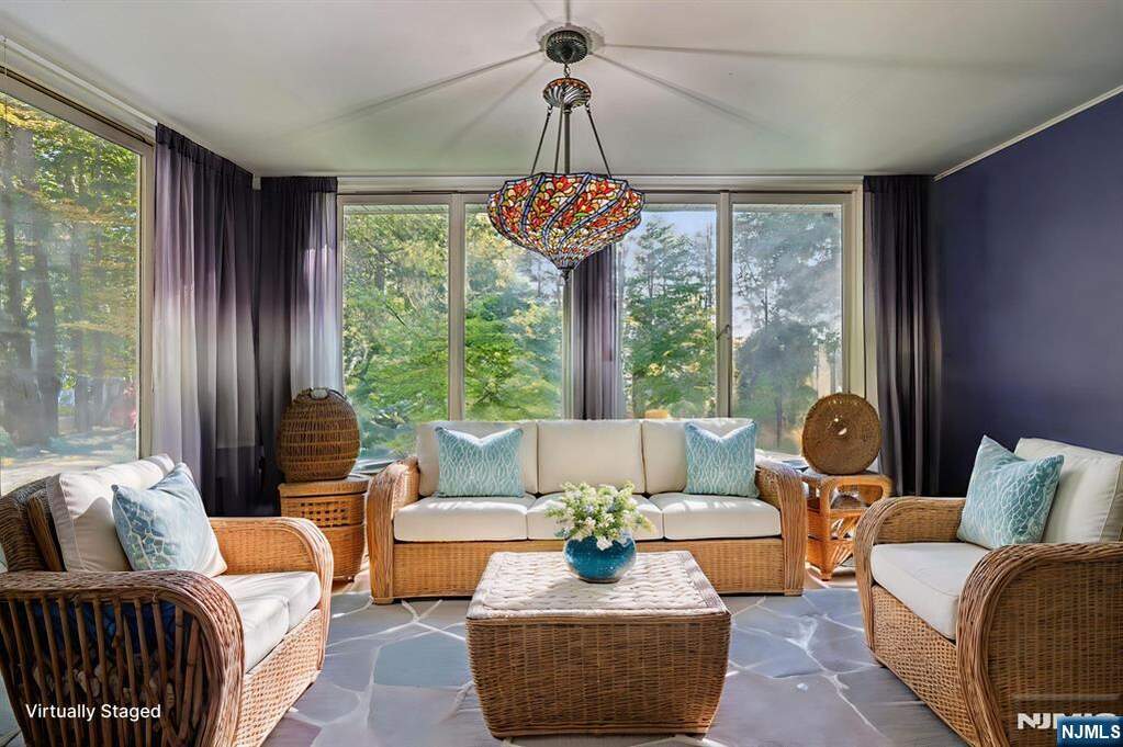 3 Bedroom Single Family Home/House's Image 6