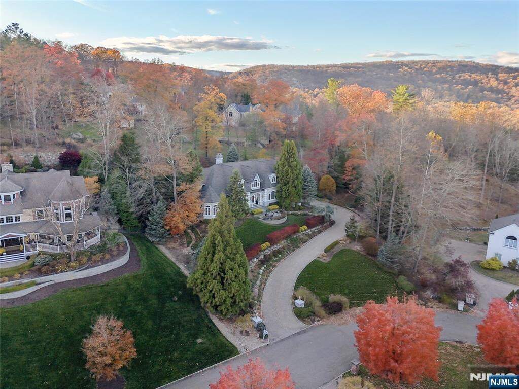 4 Bedroom Single Family Home/House's Image 31