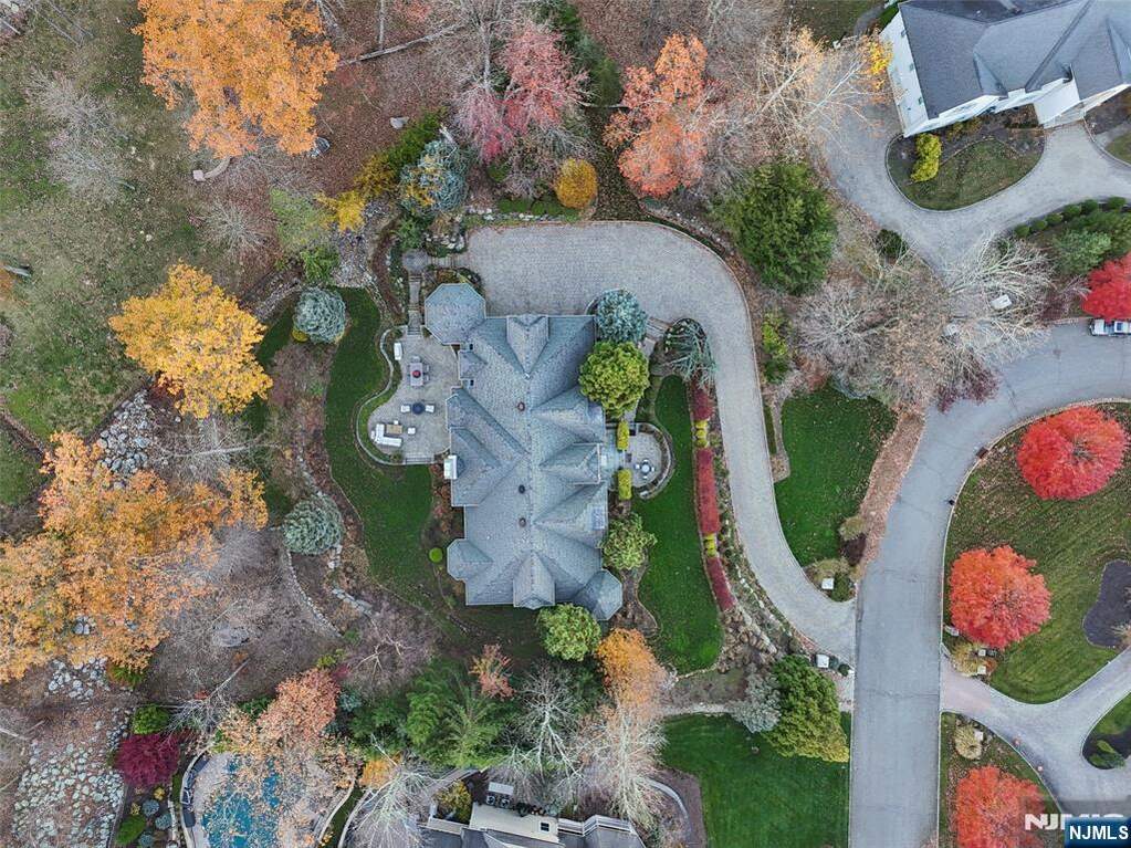 4 Bedroom Single Family Home/House's Image 32