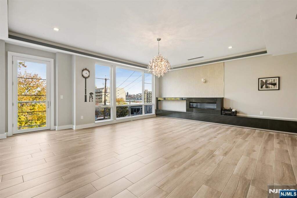 4 Bedroom Villa/Townhouse's Image 11