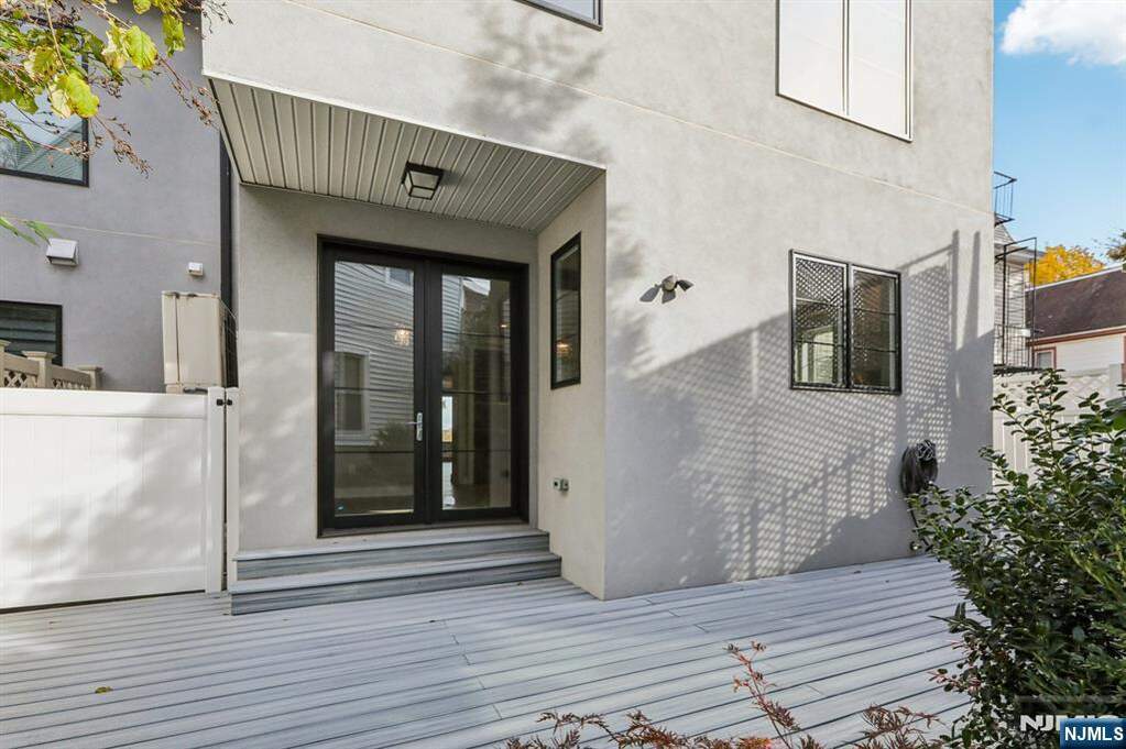 4 Bedroom Villa/Townhouse's Image 20