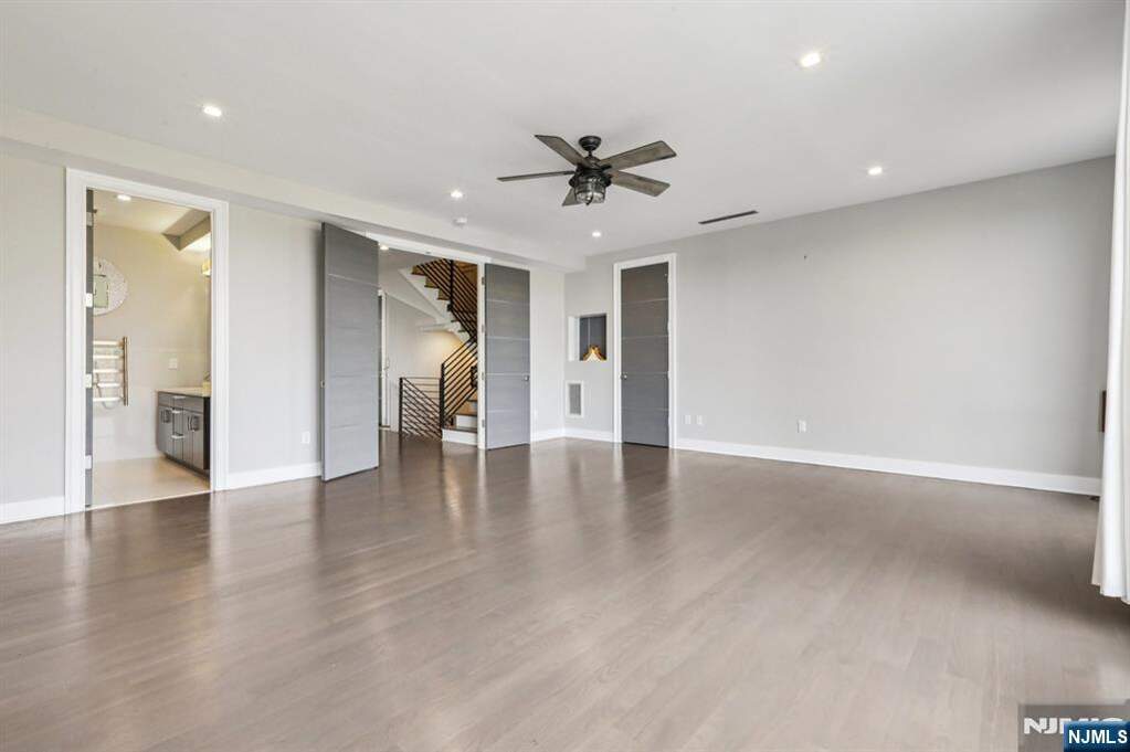 4 Bedroom Villa/Townhouse's Image 24