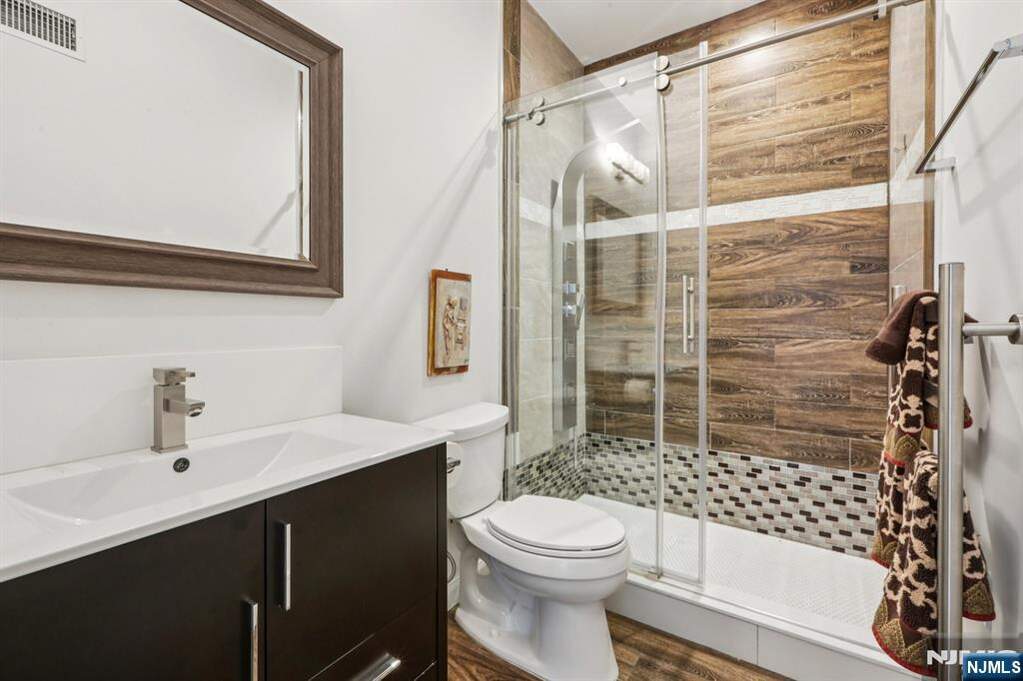 4 Bedroom Villa/Townhouse's Image 28