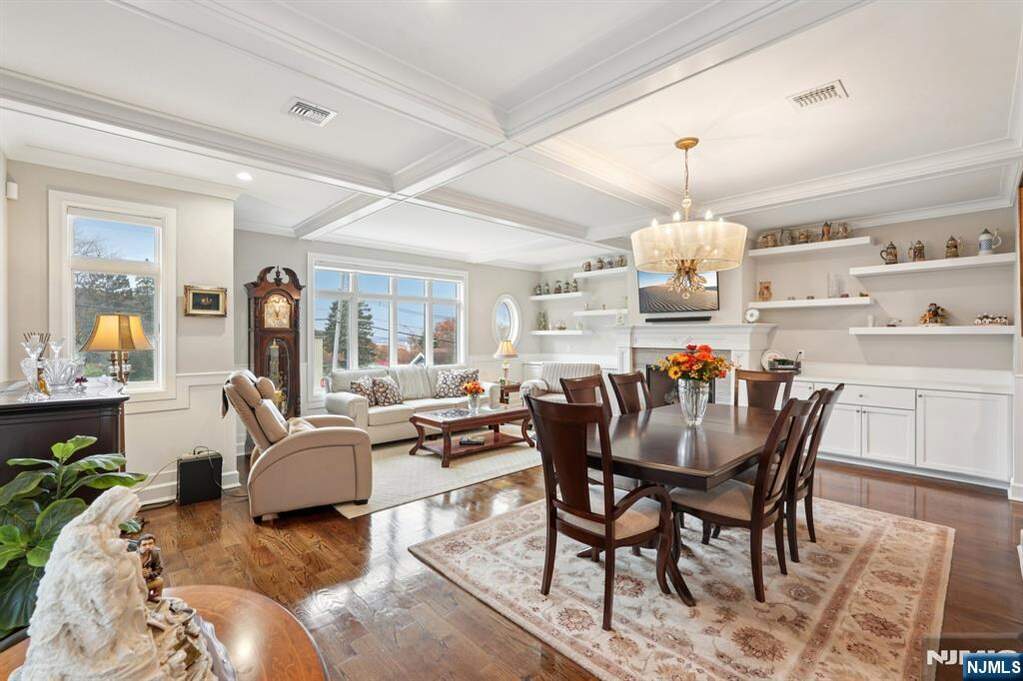 2 Bedroom Villa/Townhouse's Image 11
