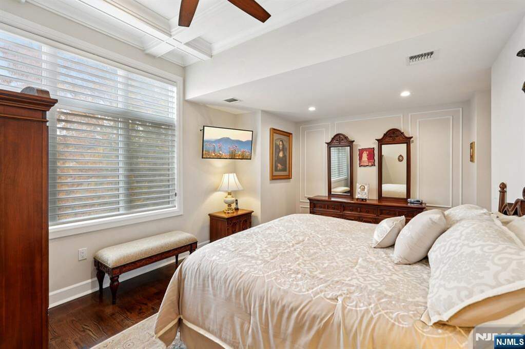 2 Bedroom Villa/Townhouse's Image 31