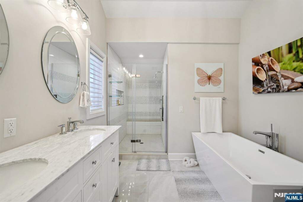 2 Bedroom Villa/Townhouse's Image 34