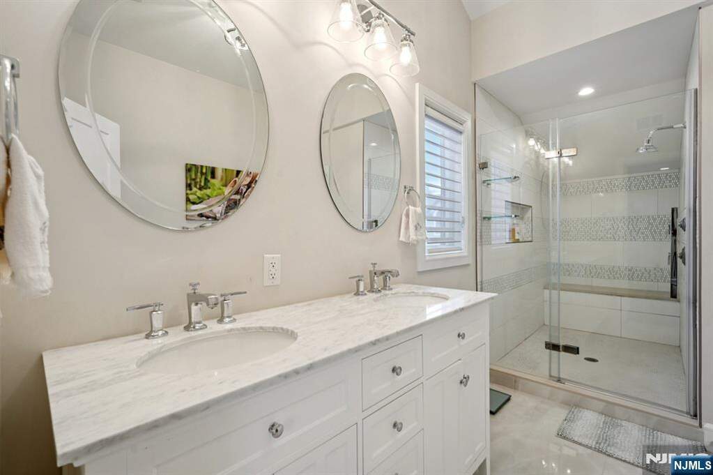 2 Bedroom Villa/Townhouse's Image 35