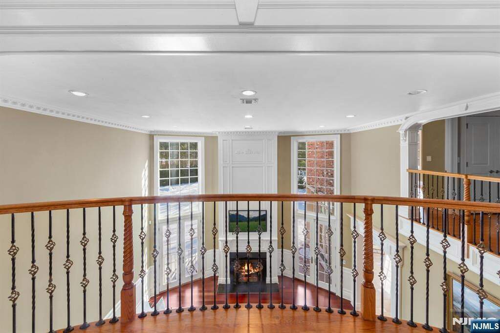 5 Bedroom Single Family Home/House's Image 25