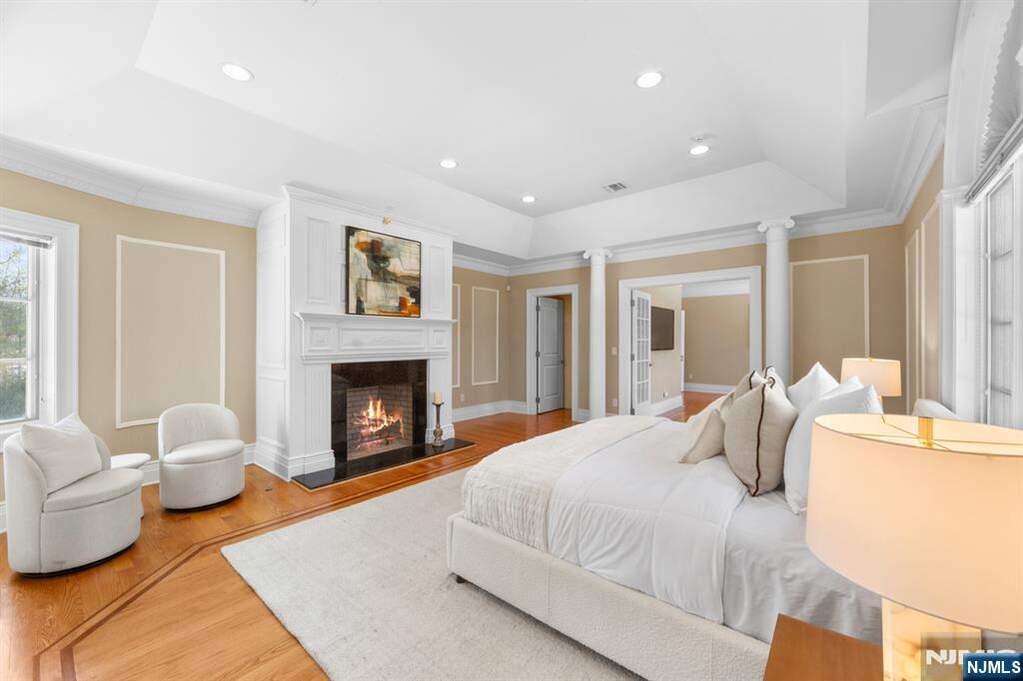 5 Bedroom Single Family Home/House's Image 30