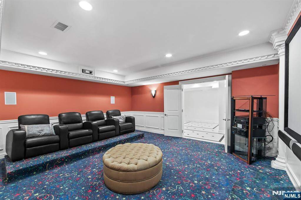 5 Bedroom Single Family Home/House's Image 41