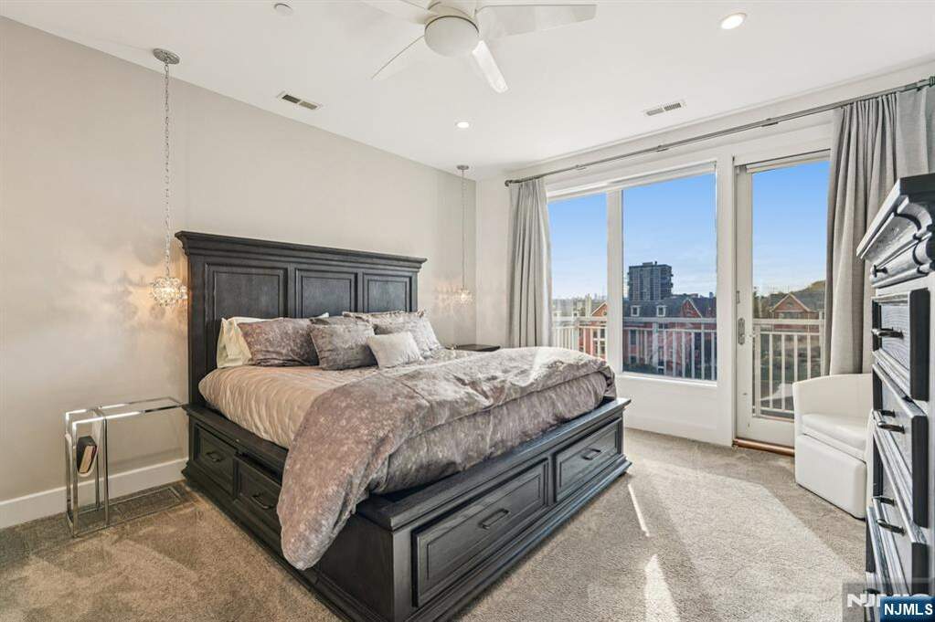 4 Bedroom Villa/Townhouse's Image 12