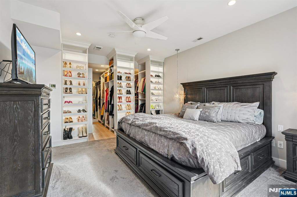 4 Bedroom Villa/Townhouse's Image 13
