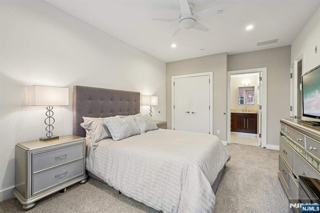 4 Bedroom Villa/Townhouse's Image 18