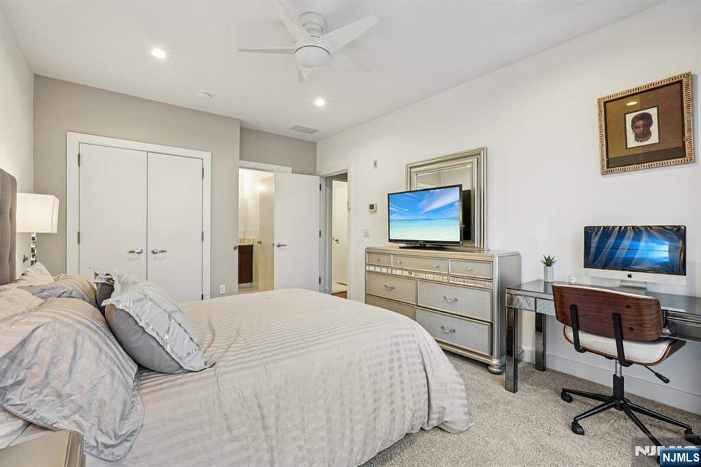 4 Bedroom Villa/Townhouse's Image 19