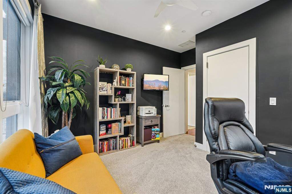 4 Bedroom Villa/Townhouse's Image 21