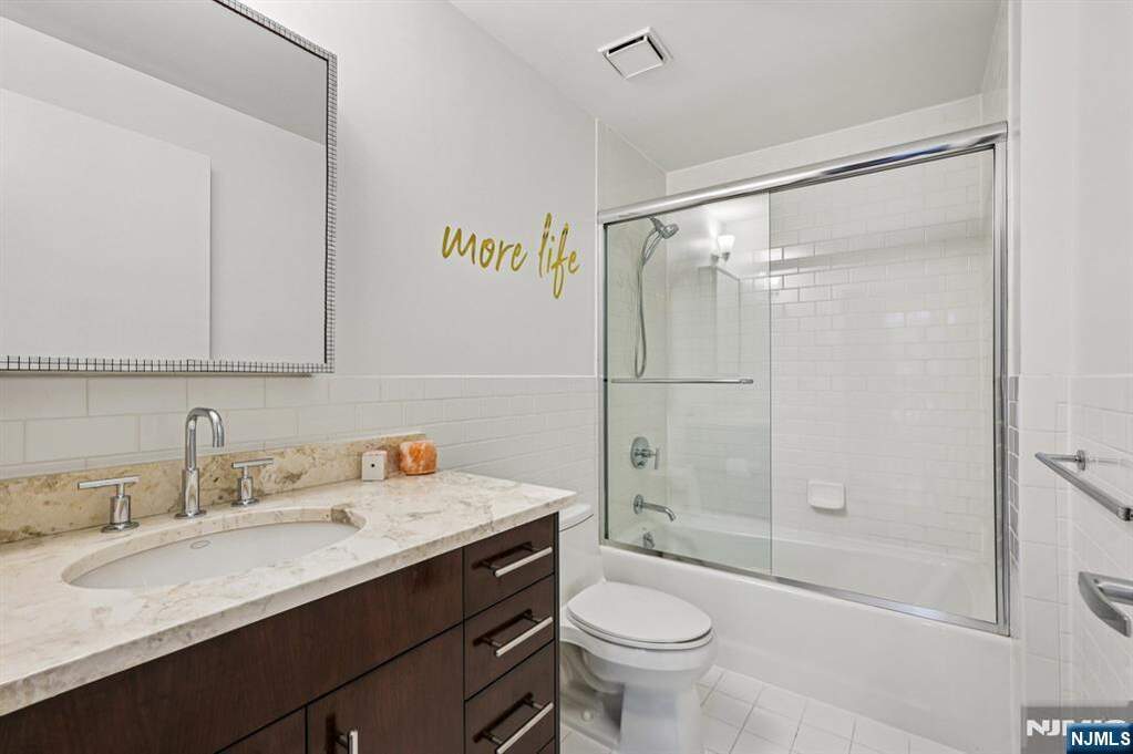4 Bedroom Villa/Townhouse's Image 23