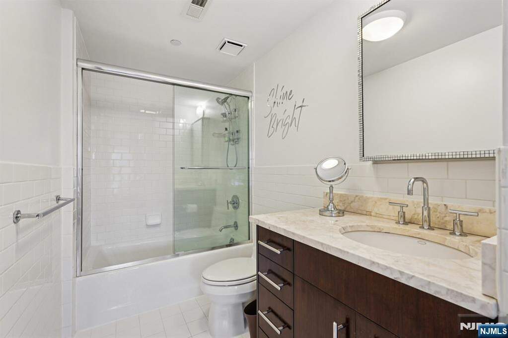 4 Bedroom Villa/Townhouse's Image 27