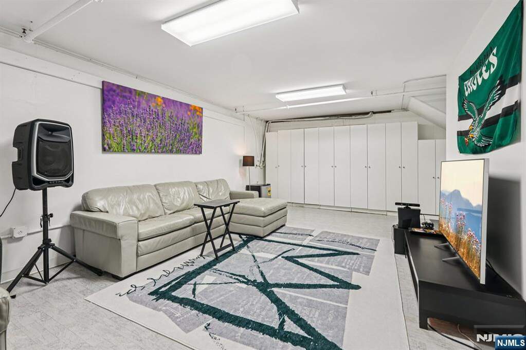 4 Bedroom Villa/Townhouse's Image 29
