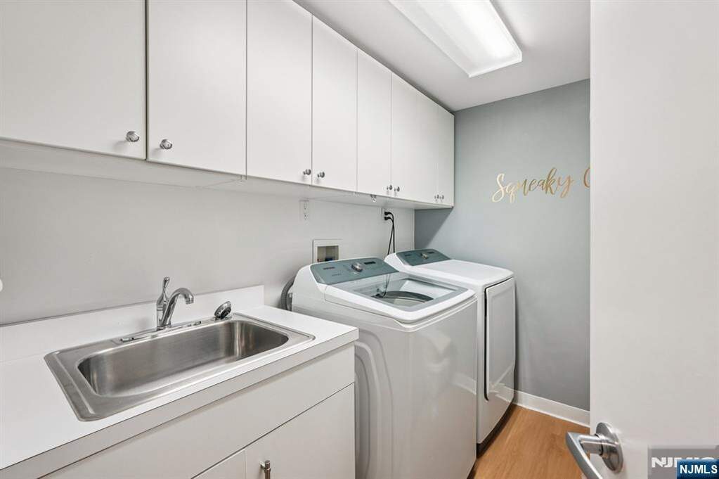 4 Bedroom Villa/Townhouse's Image 30