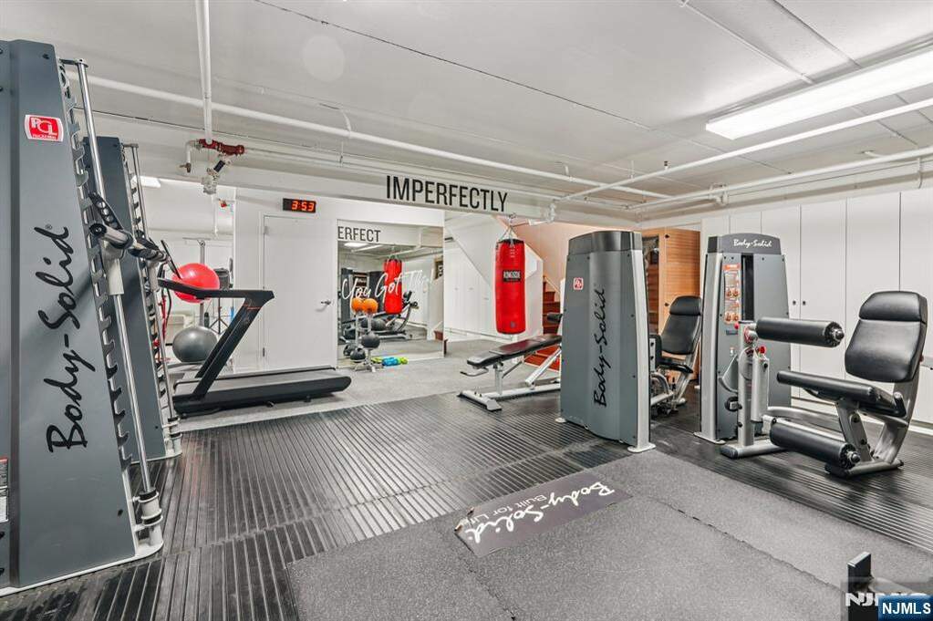 4 Bedroom Villa/Townhouse's Image 32