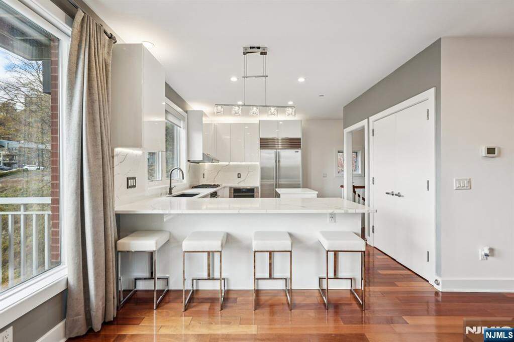 4 Bedroom Villa/Townhouse's Image 6