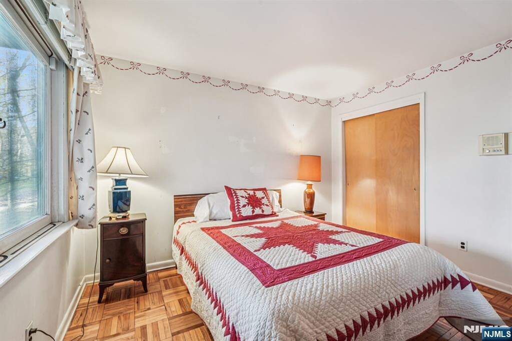 4 Bedroom Single Family Home/House's Image 33