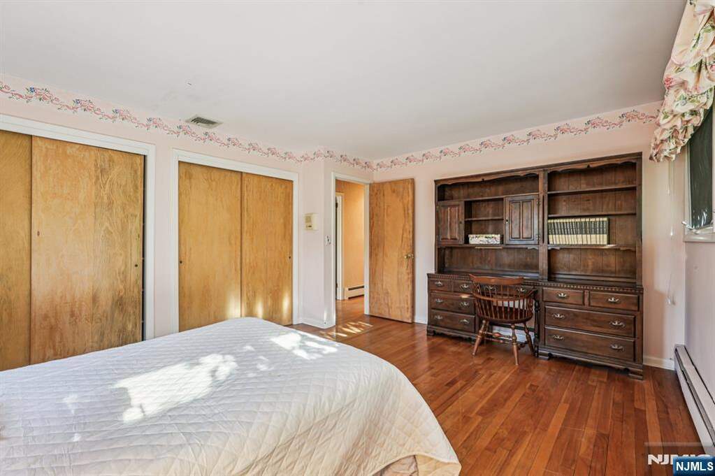4 Bedroom Single Family Home/House's Image 35
