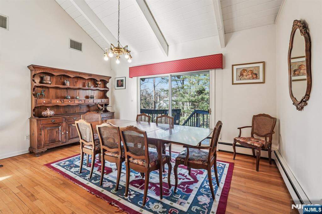 4 Bedroom Single Family Home/House's Image 6