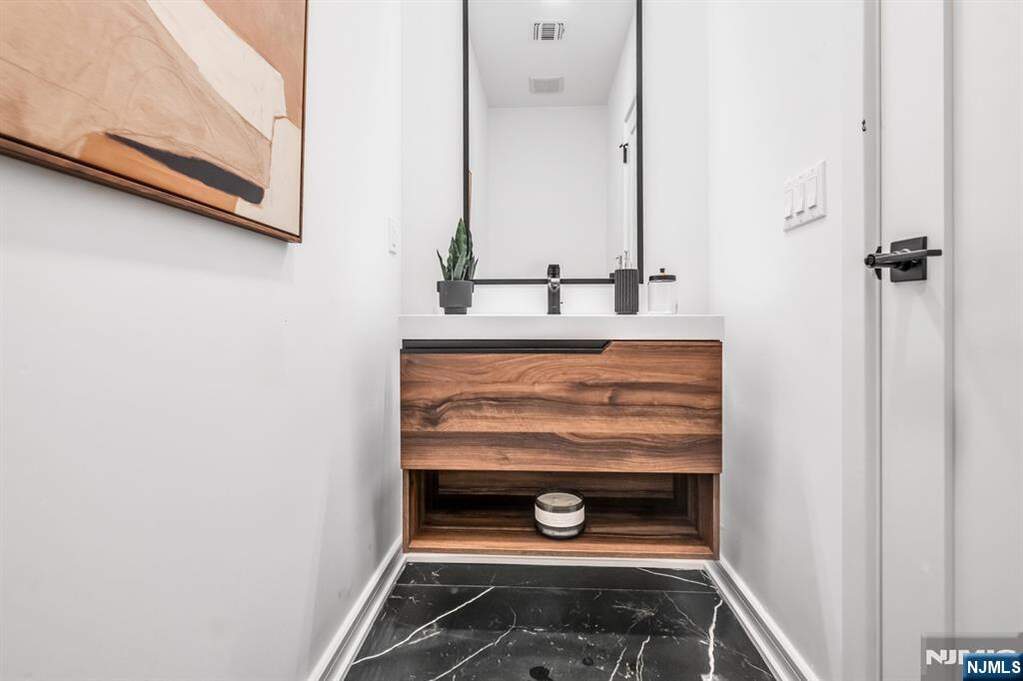 3 Bedroom Villa/Townhouse's Image 7