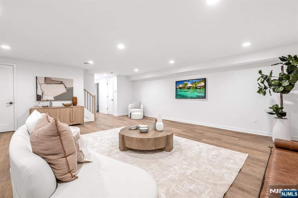 3 Bedroom Villa/Townhouse's Image 23