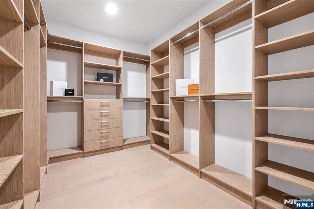 3 Bedroom Villa/Townhouse's Image 15