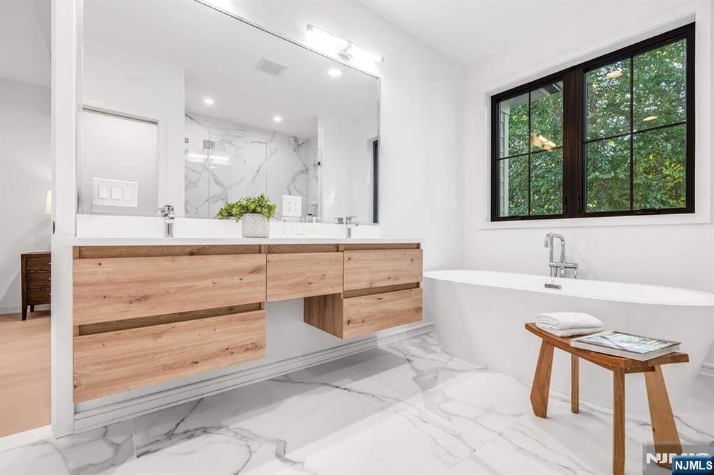 3 Bedroom Villa/Townhouse's Image 18