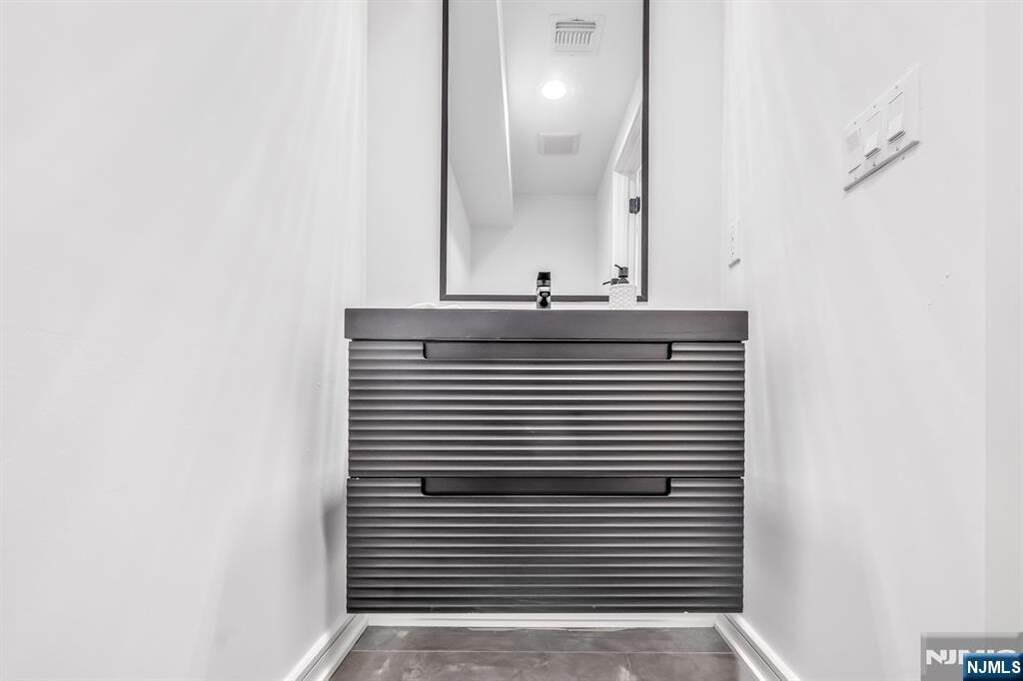 3 Bedroom Villa/Townhouse's Image 30