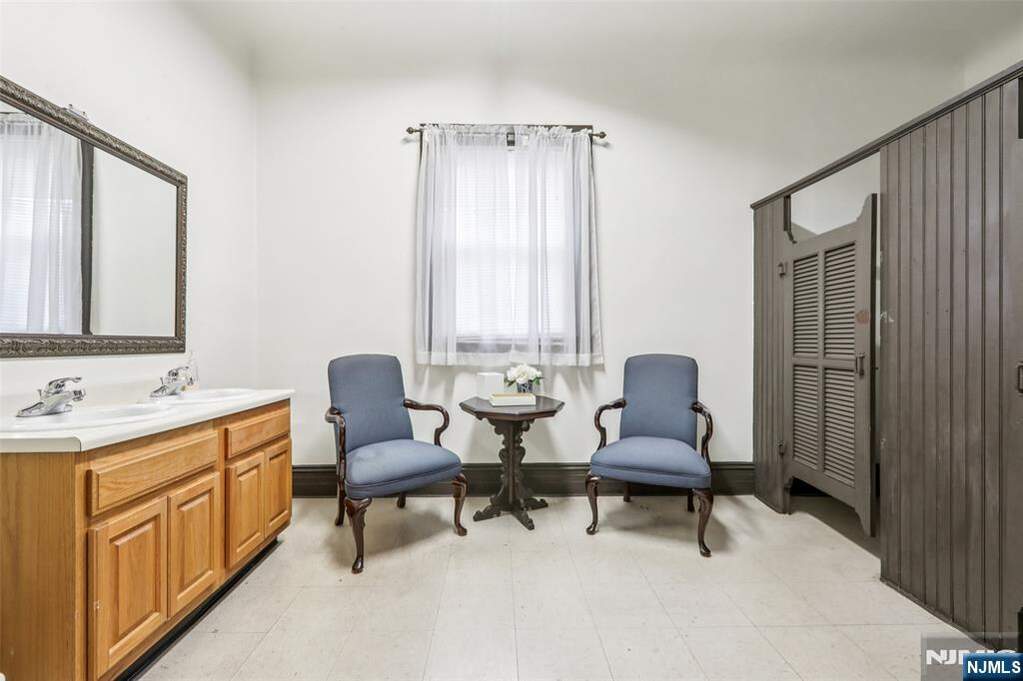 Land/Vacant Land's Image 11