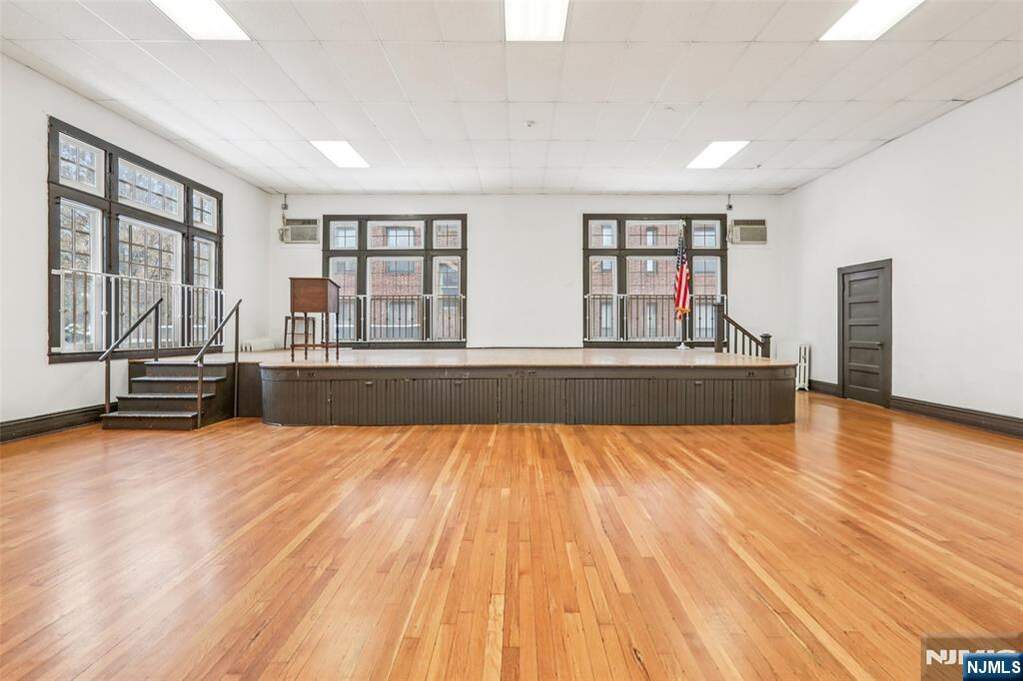 Land/Vacant Land's Image 15