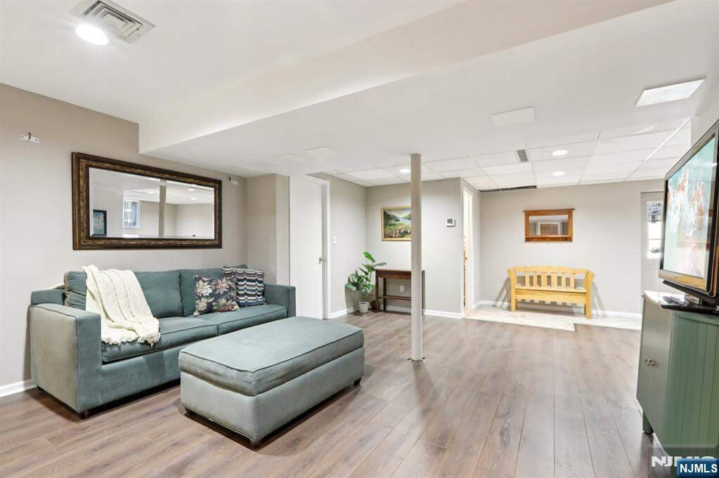4 Bedroom Single Family Home/House's Image 24