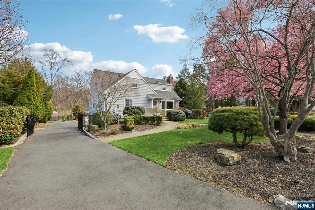 4 Bedroom Single Family Home/House's Image 29