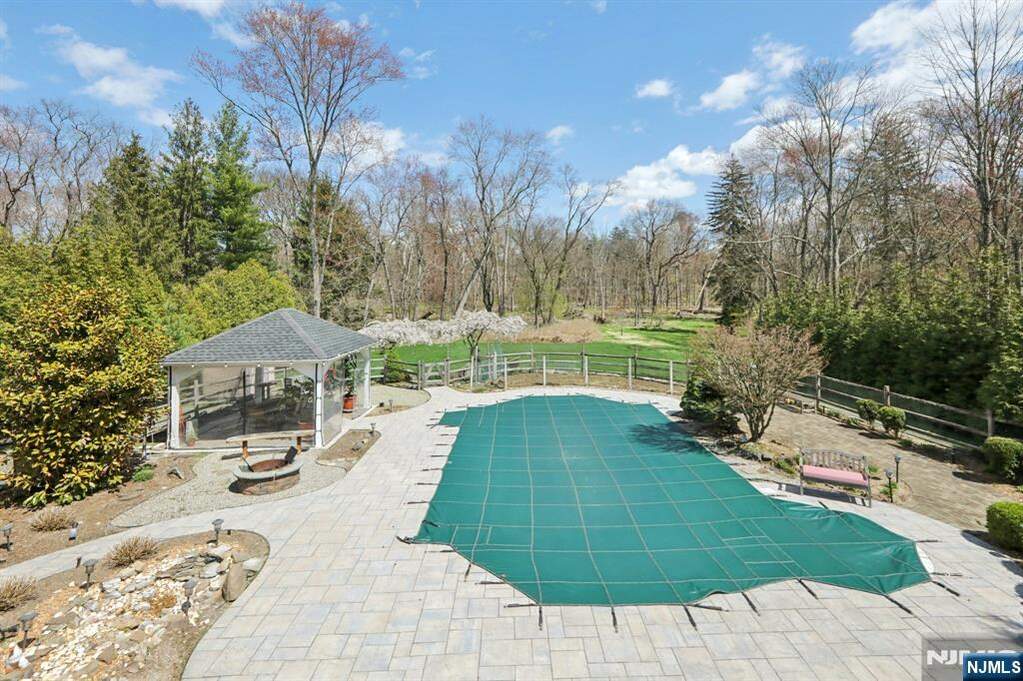 4 Bedroom Single Family Home/House's Image 41