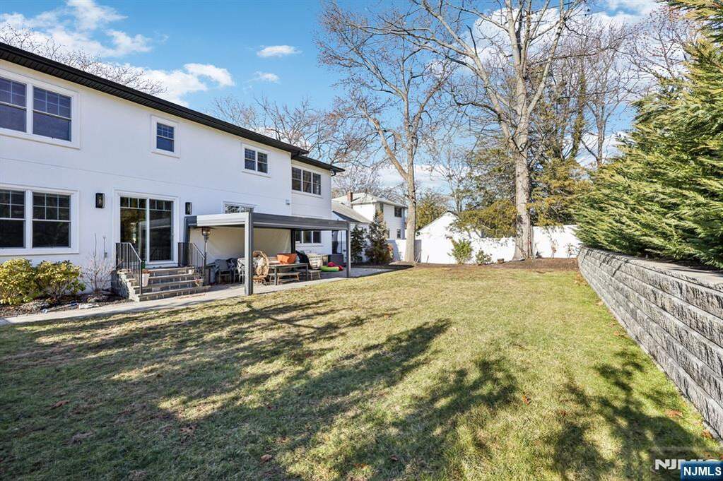 5 Bedroom Single Family Home/House's Image 45