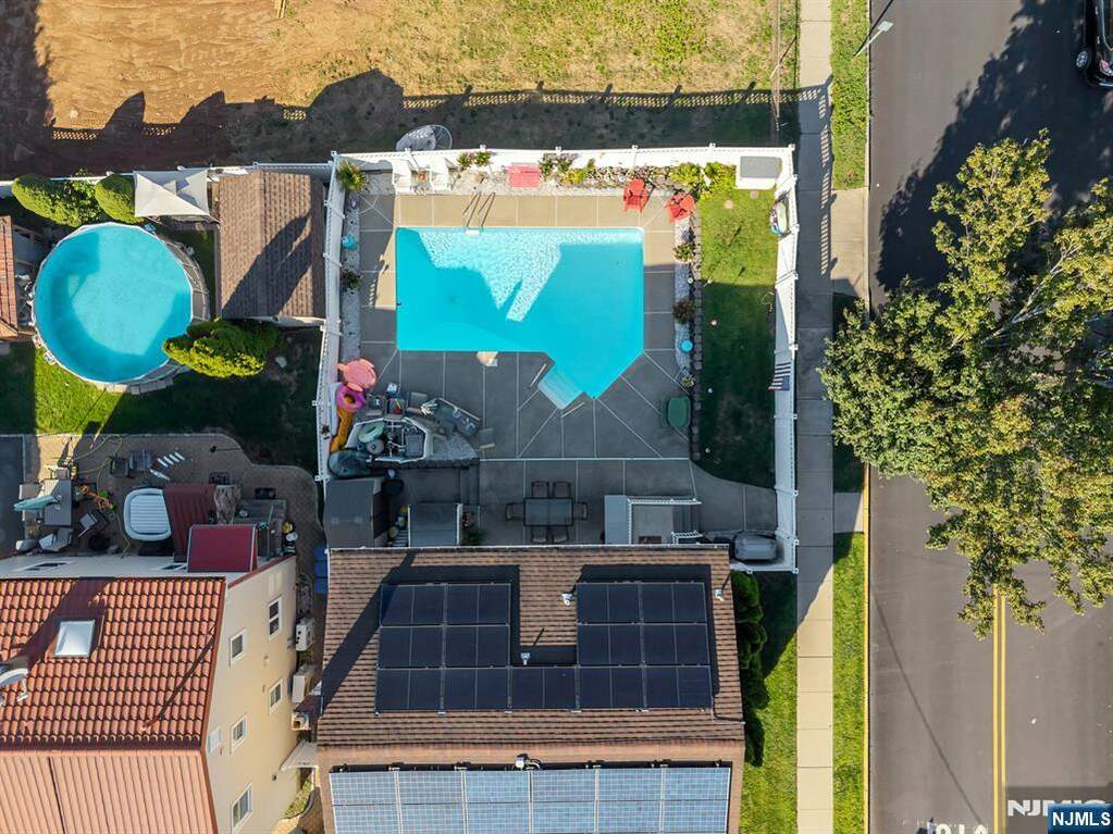 4 Bedroom Single Family Home/House's Image 35