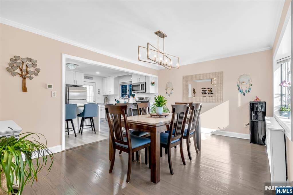 4 Bedroom Single Family Home/House's Image 5