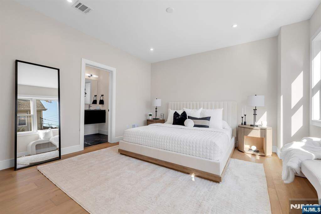 3 Bedroom Villa/Townhouse's Image 14