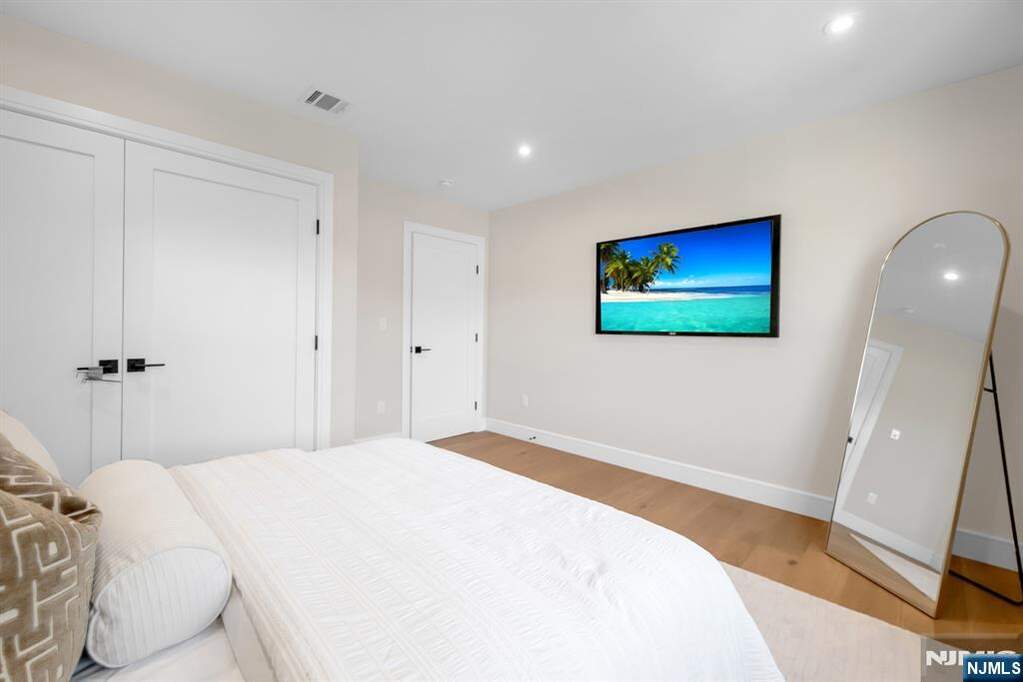 3 Bedroom Villa/Townhouse's Image 25