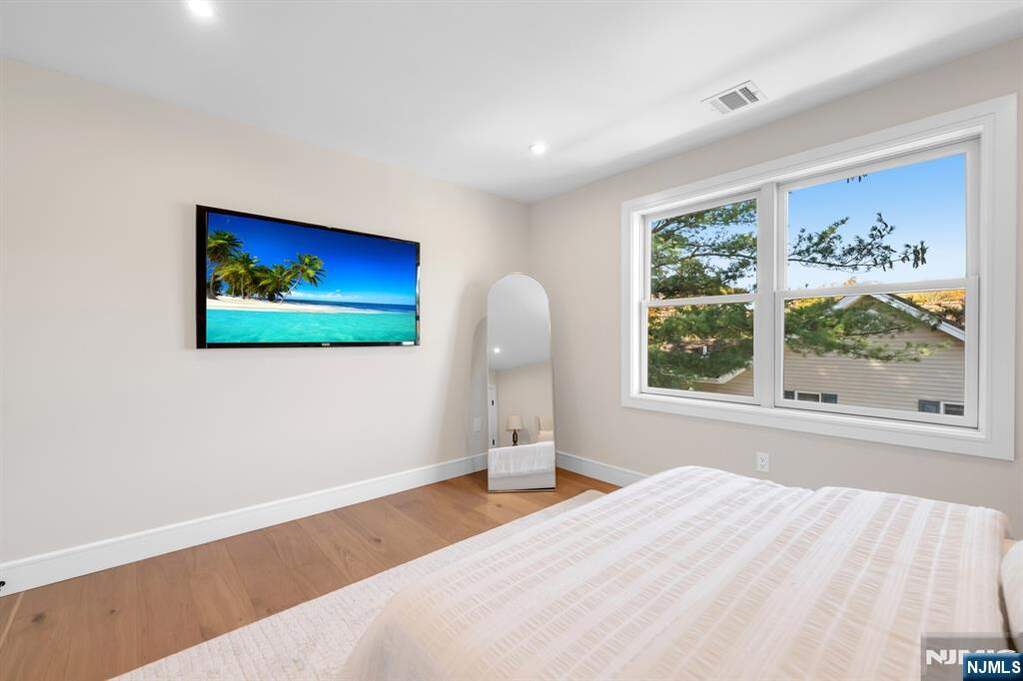 3 Bedroom Villa/Townhouse's Image 26