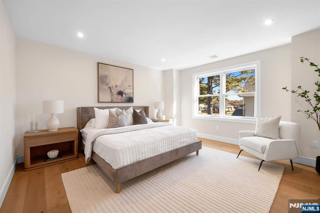 3 Bedroom Villa/Townhouse's Image 29