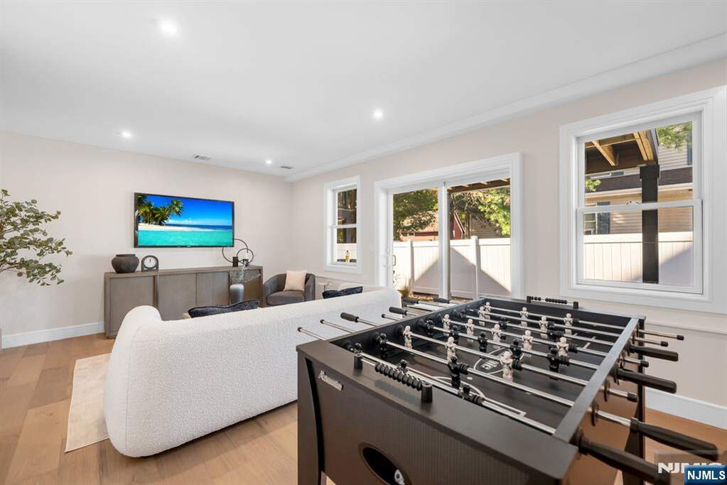 3 Bedroom Villa/Townhouse's Image 41