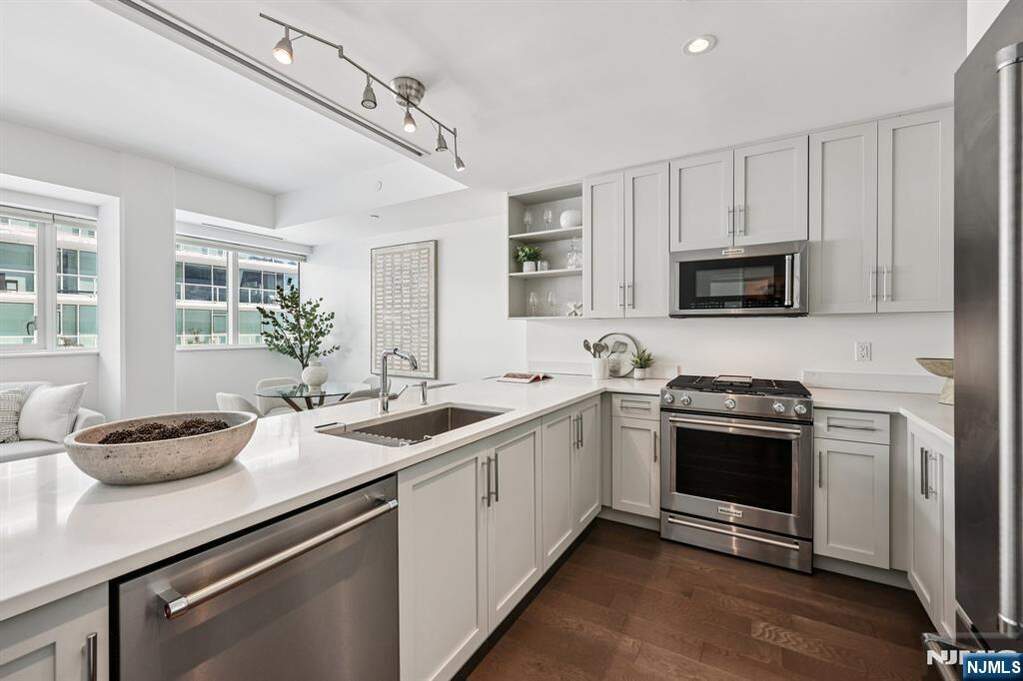 1 Bedroom Apartment/Flat's Image 8