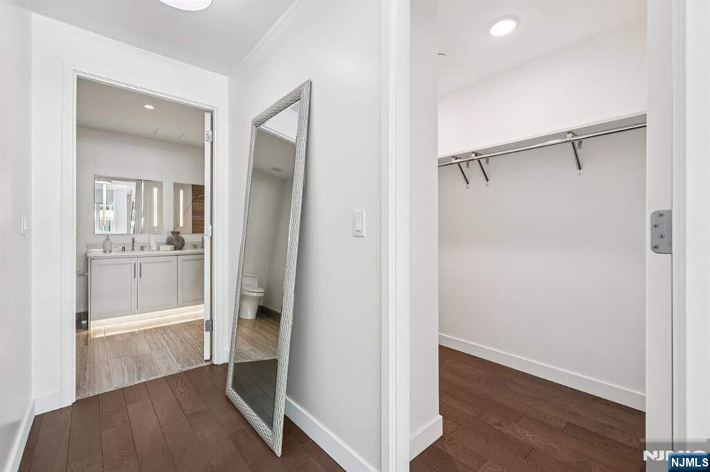 1 Bedroom Apartment/Flat's Image 16