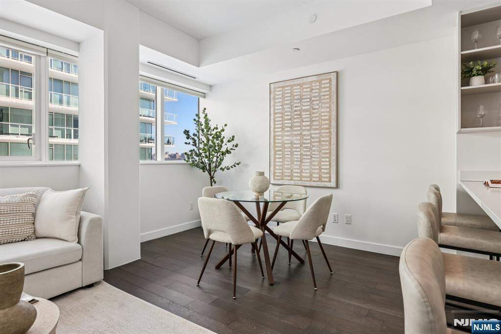 1 Bedroom Apartment/Flat's Image 3