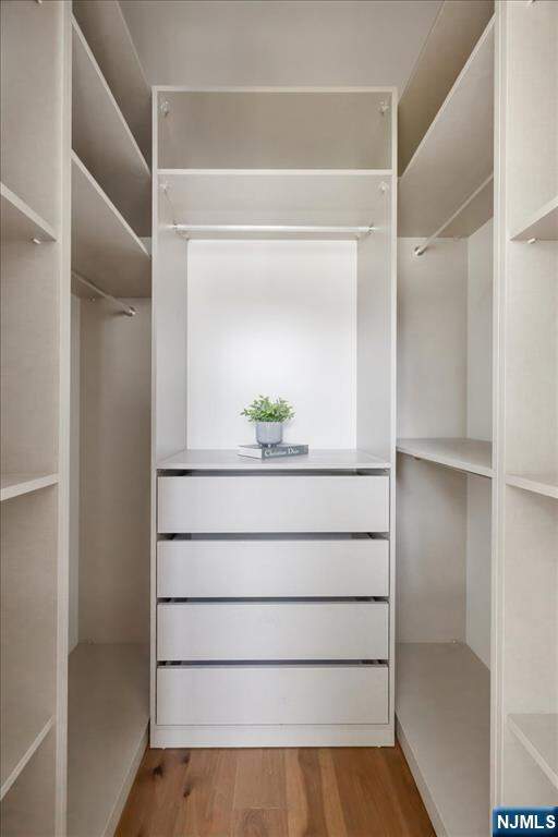 5 Bedroom Single Family Home/House's Image 27